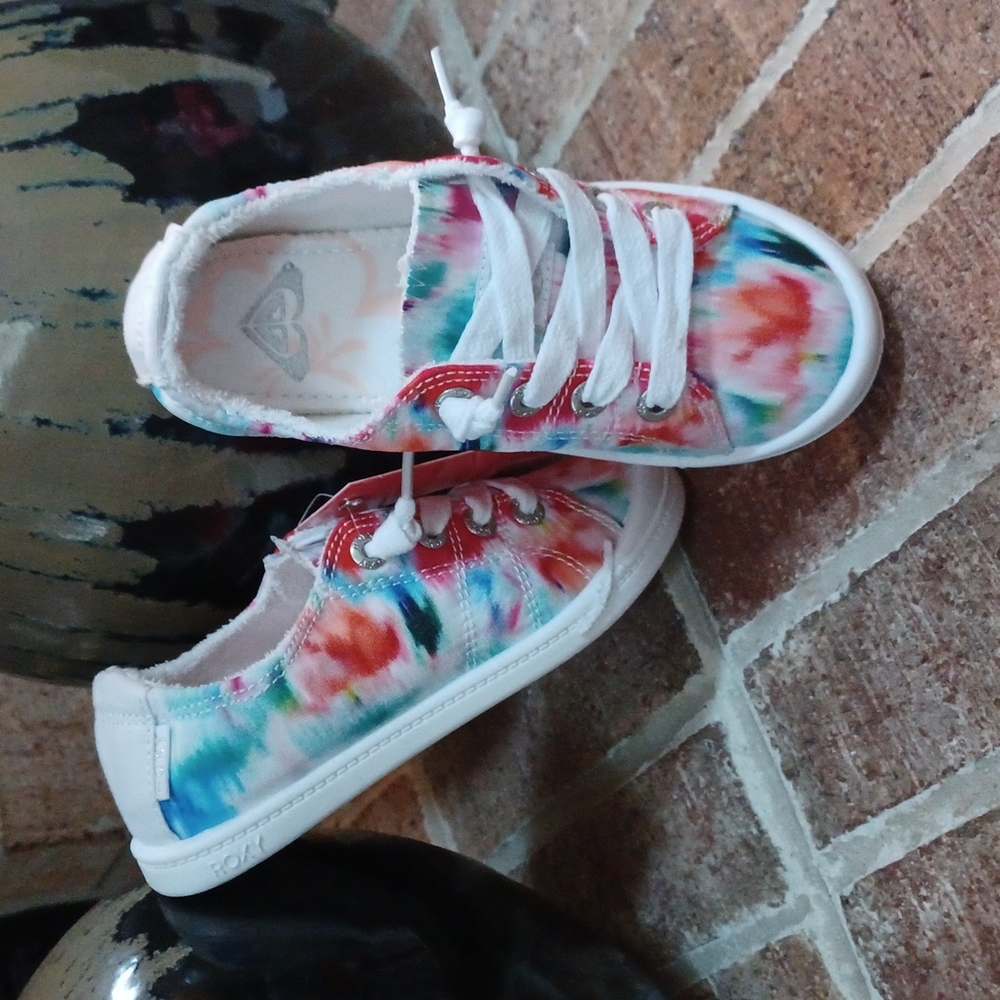 Roxy size 12 kids' multicolored sneakers